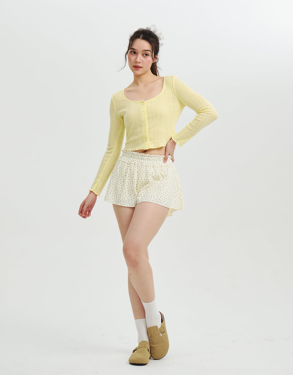 Pantalones cortos de salón con estampado floral de merengue