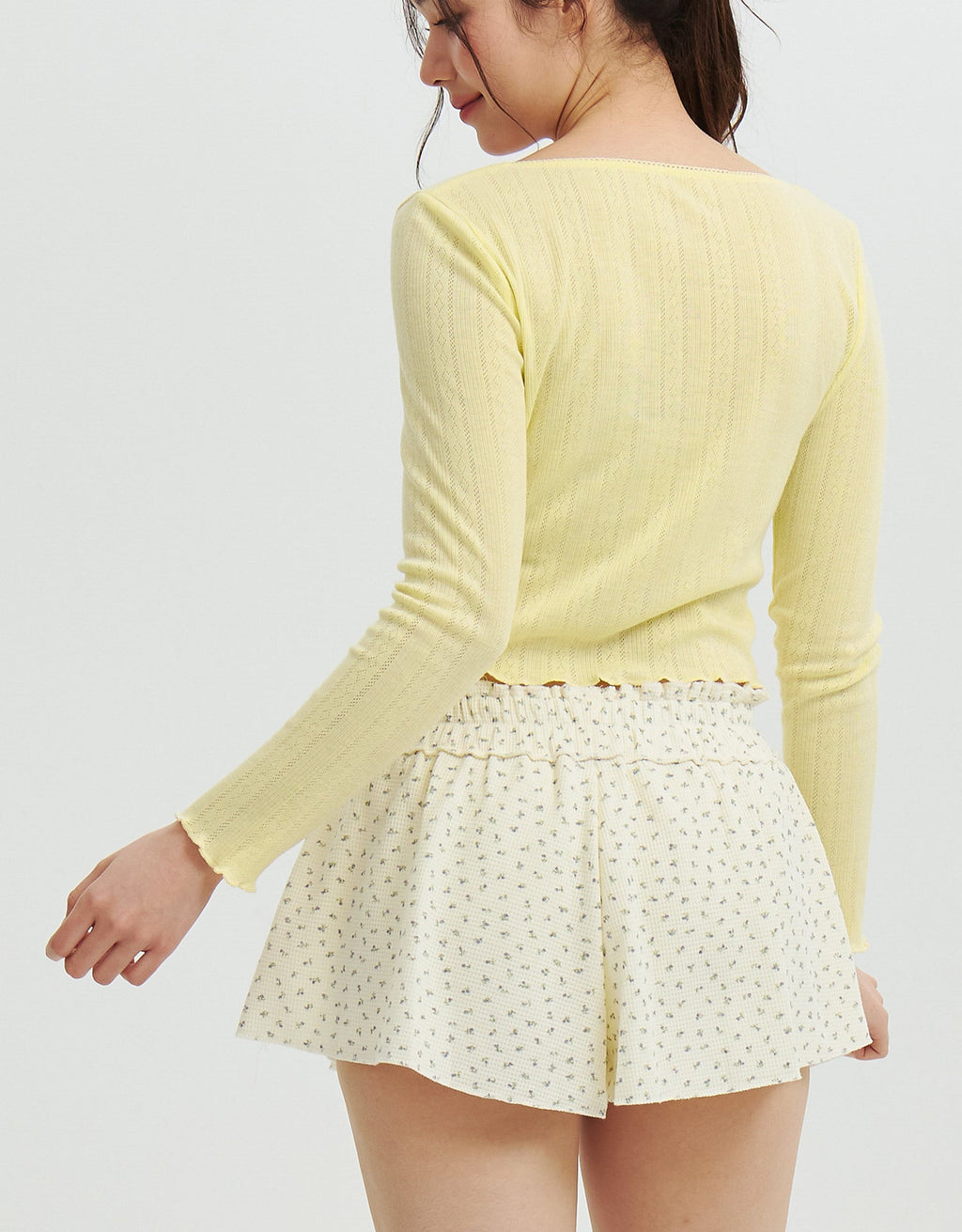 Pantalones cortos de salón con estampado floral de merengue