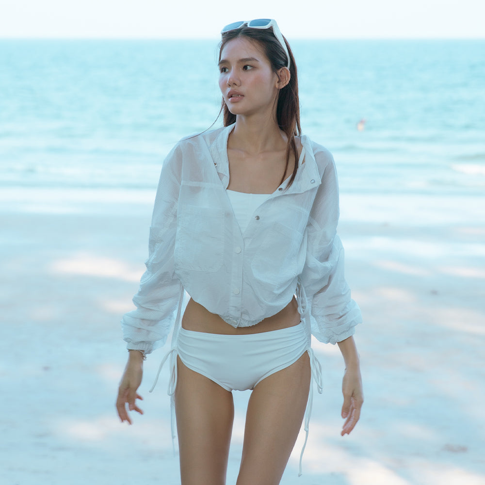 Chaqueta cortavientos ligera y transparente