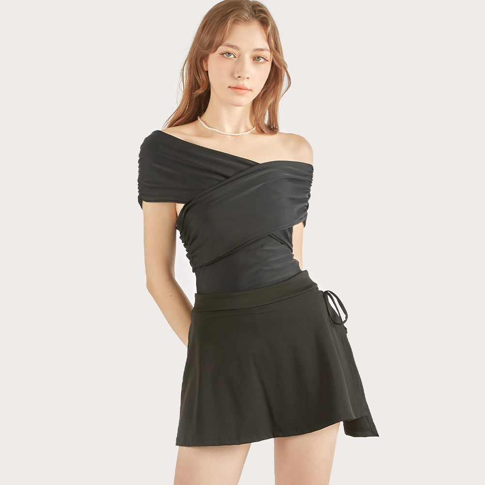 Shorts de baño con falda envolvente de licra WaveFlex, color negro