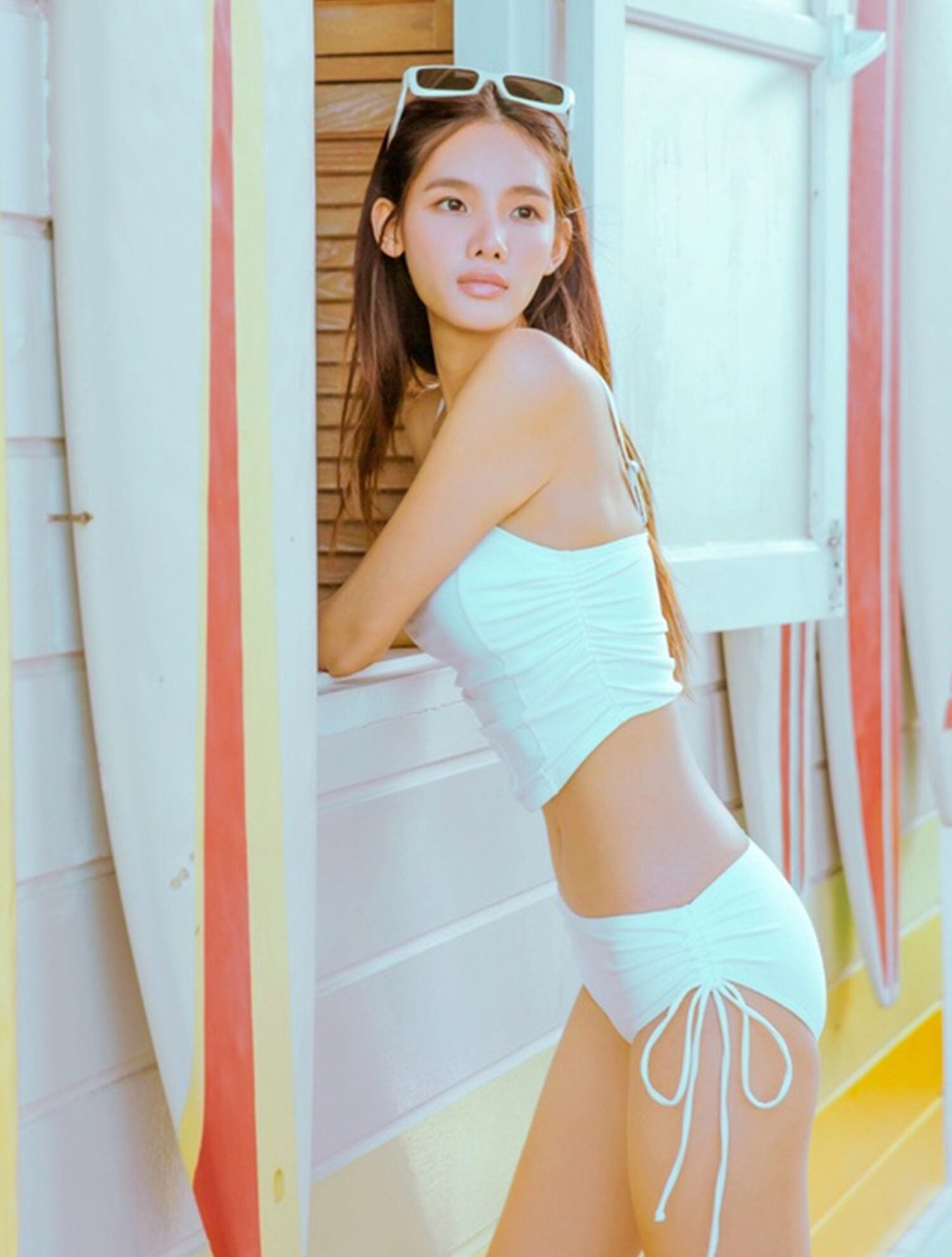 Conjunto de bikini bustier puro y elegante