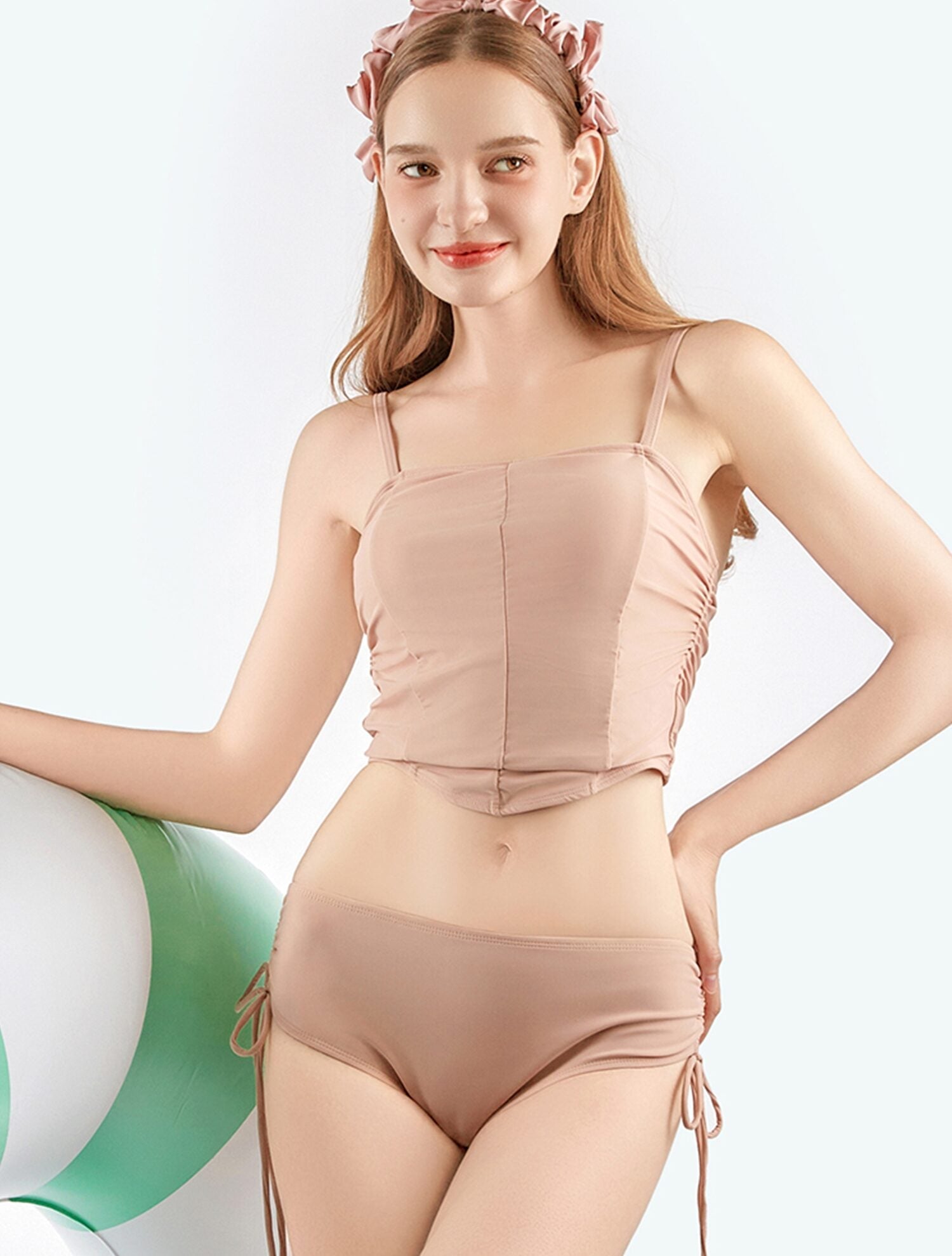 Conjunto de bikini bustier puro y elegante